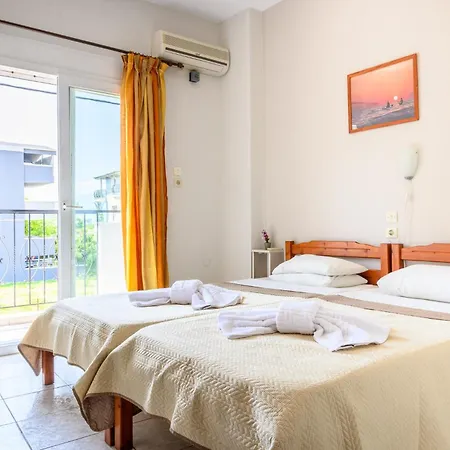 Ξενοδοχείο με διαμερίσματα Sunrise2 3*